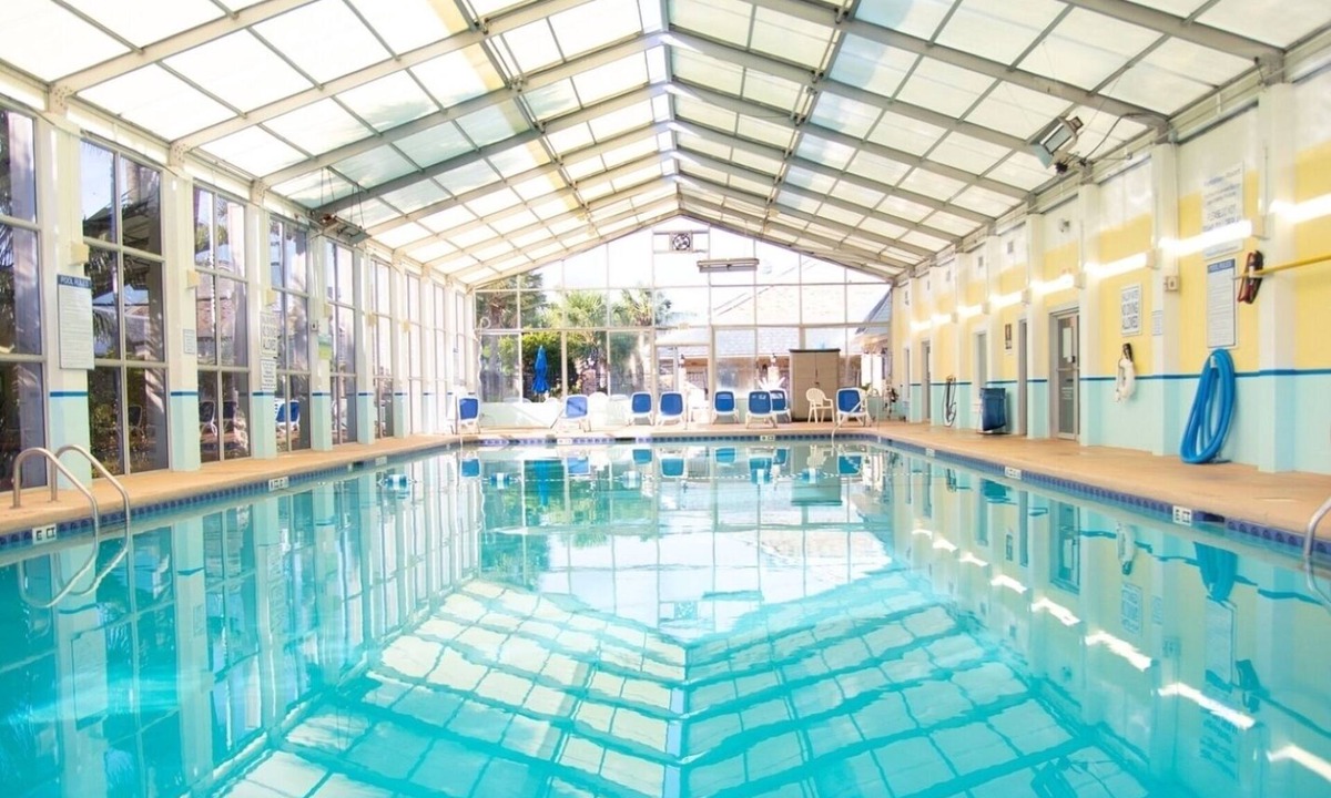 Surfside Beach Resort | Myrtle Beach | Relaxing Golf Retreat | Pool + Golf