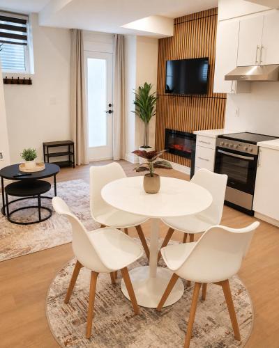 Halton Regional Municipality Apartment | New 2BR Central AC Laundry Private Entry Parking