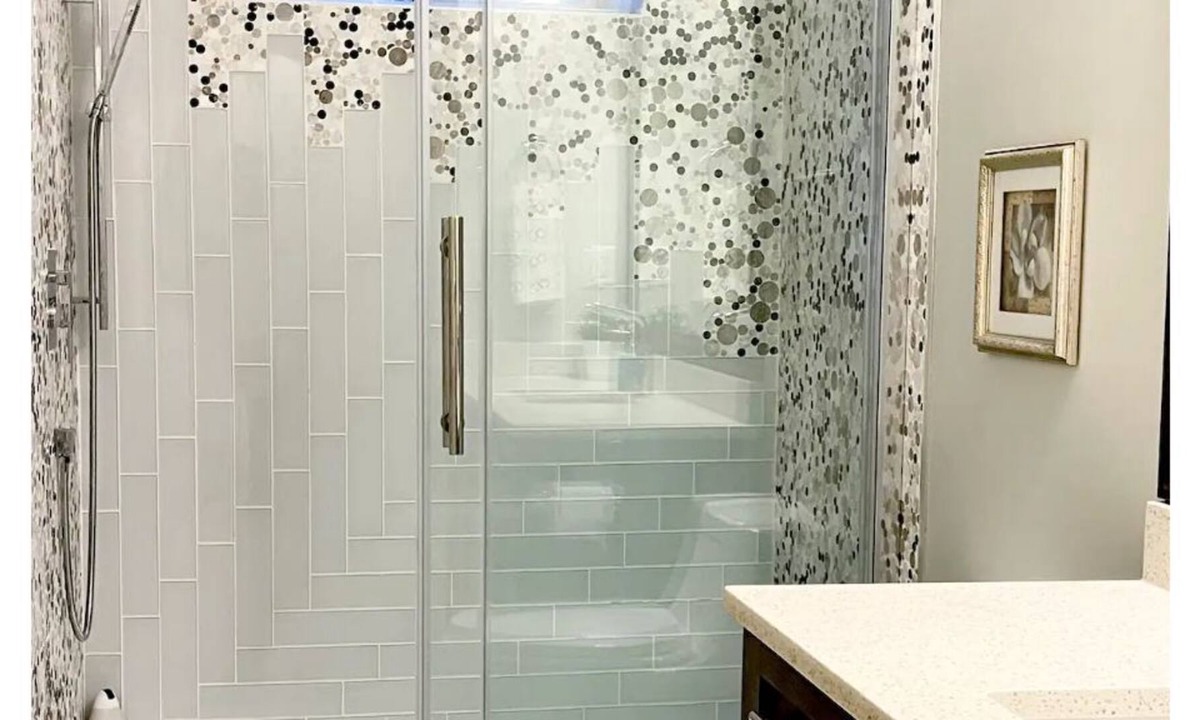 West Abbotsford House | New Clean modern Entire Suite w/ Unbeatable Value.