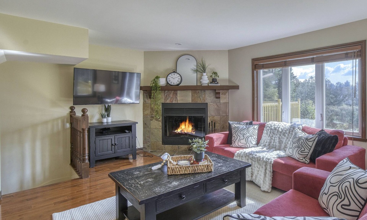 Mont-Tremblant Ski Chalet | NEW! Cozy Chalet Near Tremblant with Golf views