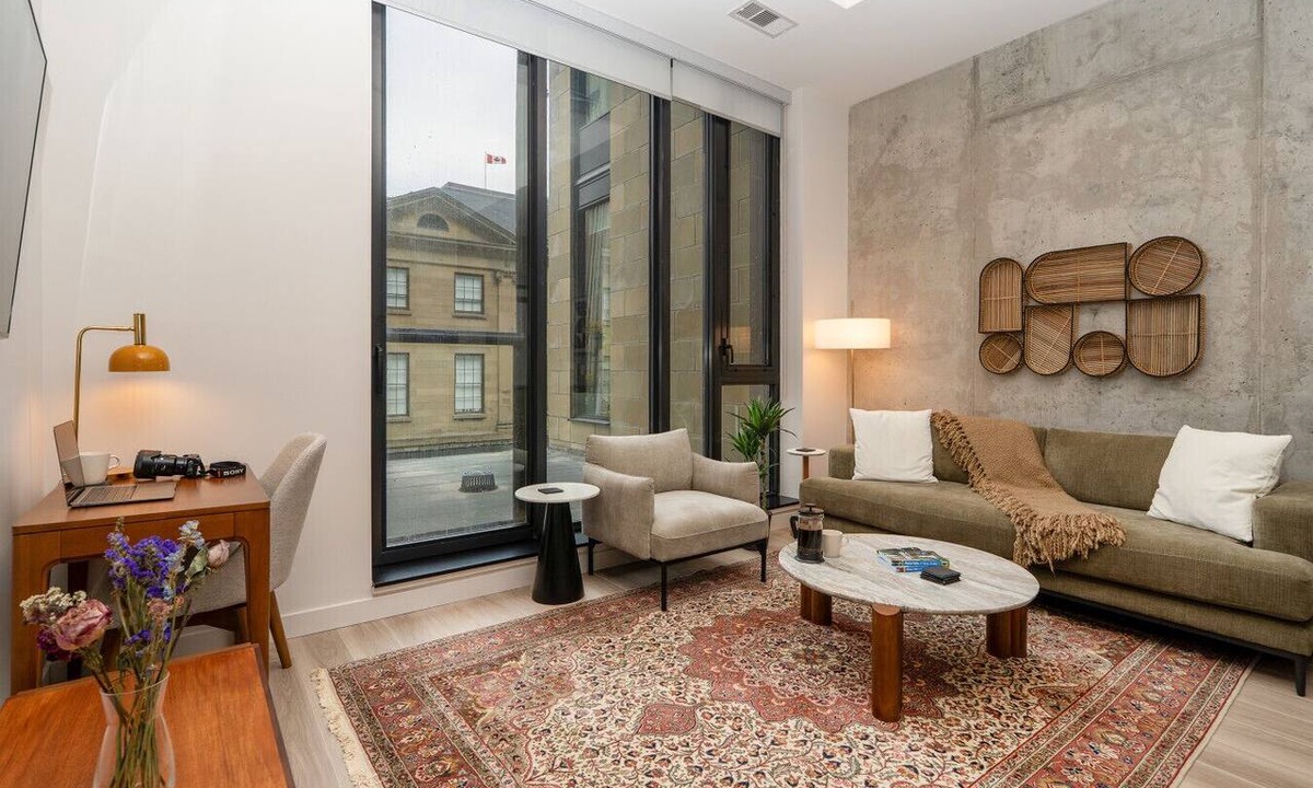 Downtown Halifax Apartment | *NEW Elegant 1B/1B Downtown Halifax