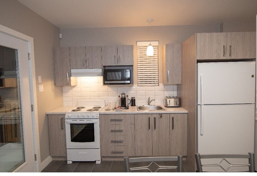 Val Morin Ski Chalet | New!! Huge Luxury CHALET Laurentians QC