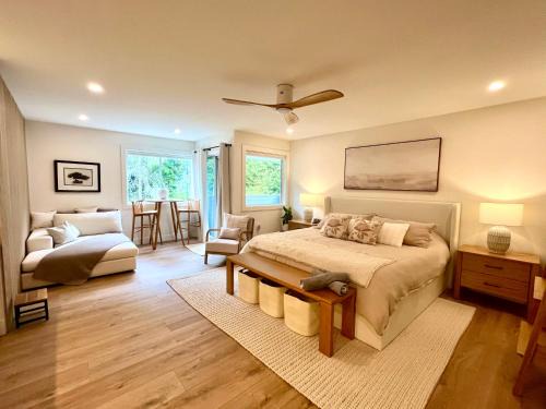 Regional District of Nanaimo Apartment | NEW Modern Oceanside Suite with King Bed, Water Views, Resort Pool & Hot Tub