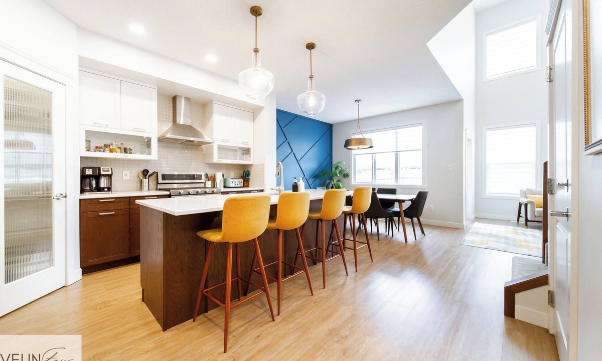 West Edmonton House | Nordic Retreat near WEM | Hot Tub, 2 Lounges, Fire Table, King Suite Sleeps 10
