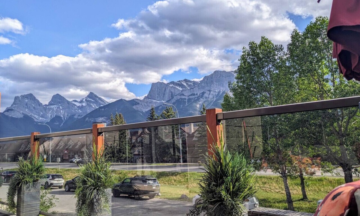 Teepee Town Cabin | Nordic Villa - luxurious 4-BD home with 180 views