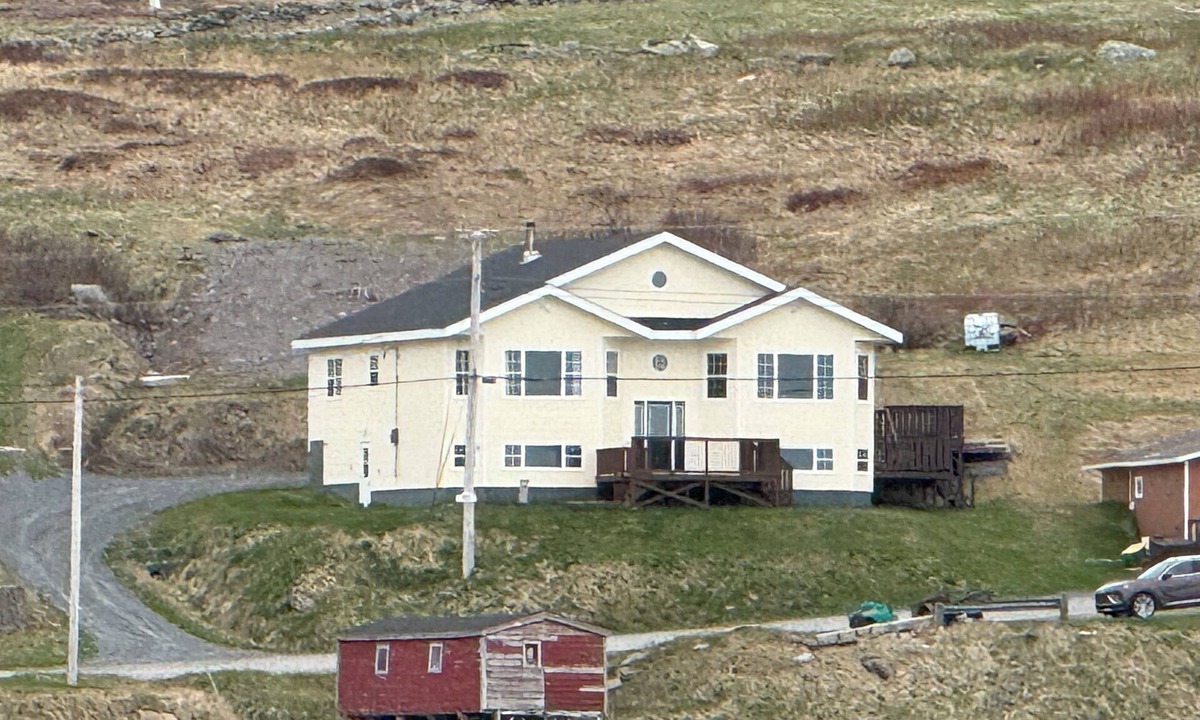 Grates Cove House | Oceanfront retreat with stunning coastal views and tranquility