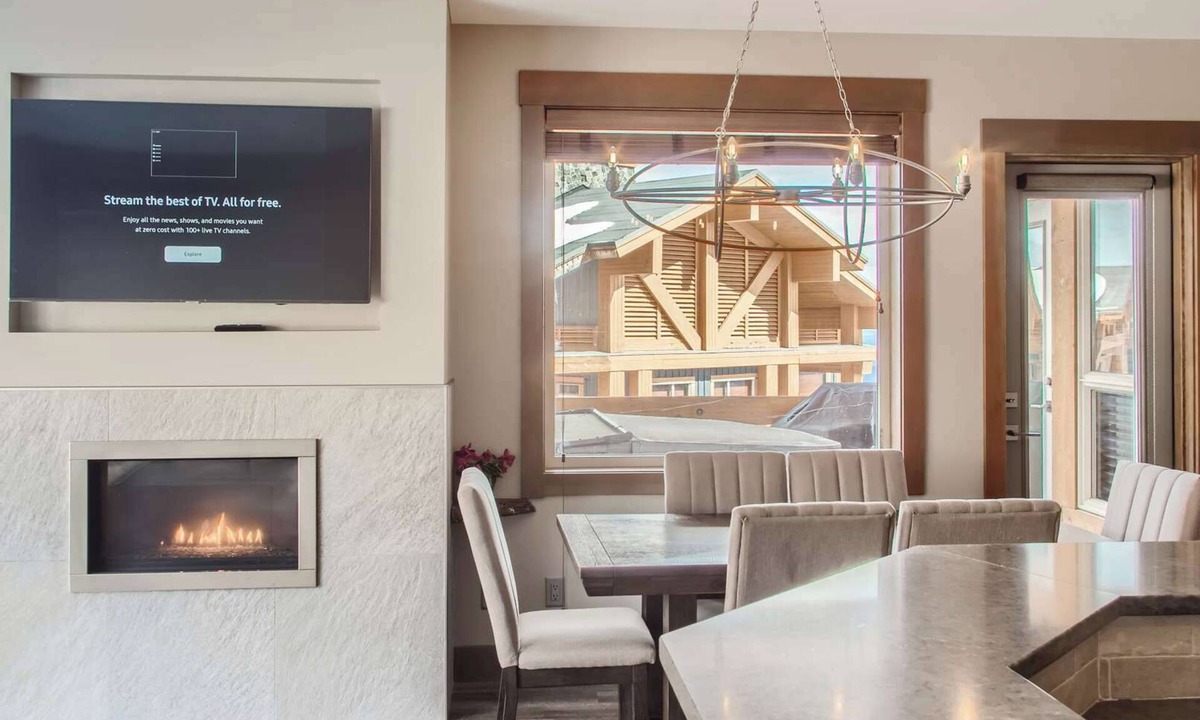 Big White Ski Resort Condo | Okanagan - Stonegate Resort B208