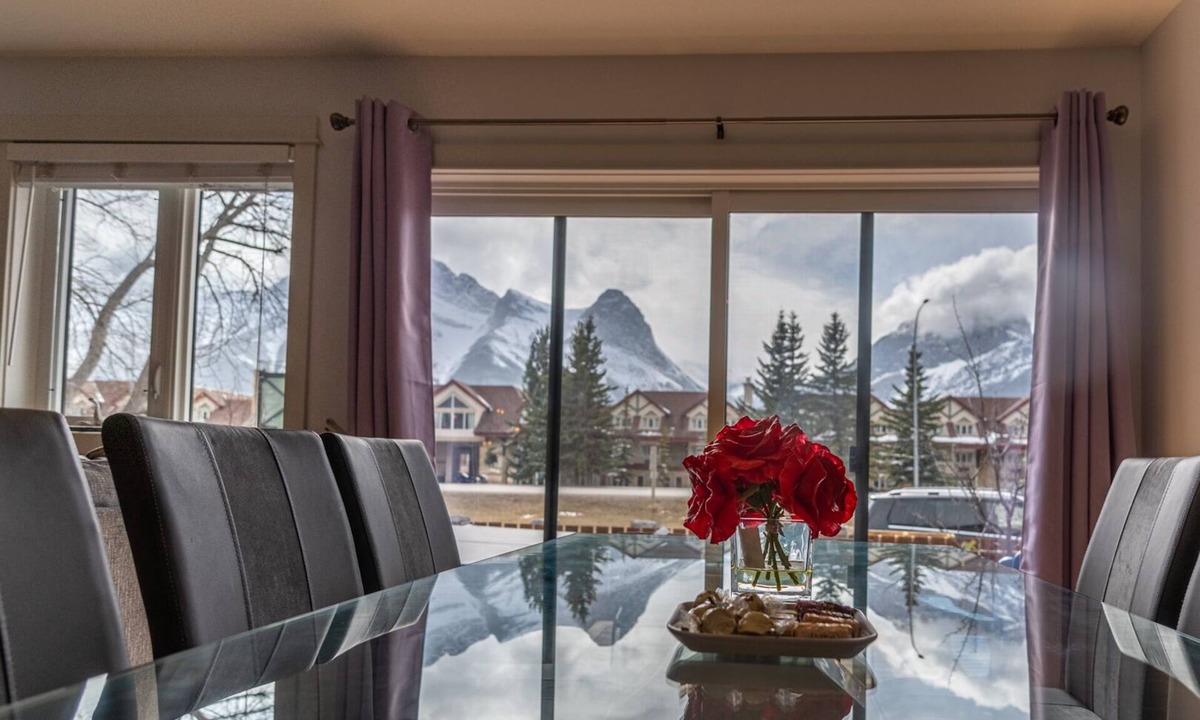 Teepee Town Condo | P1 - Private Hot Tub - 3 Bedroom Home - Mountain View