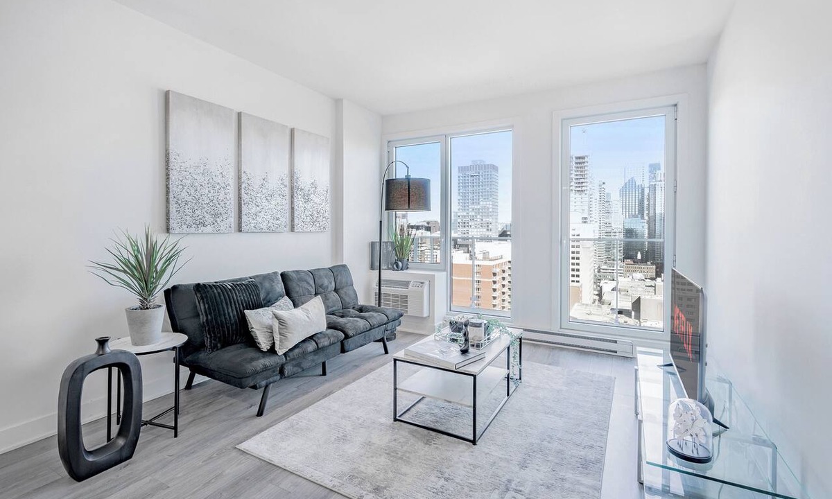 Downtown Montreal Apartment | Panoramic Penthouse Downtown Montreal Free Parking Old Montreal Apartment