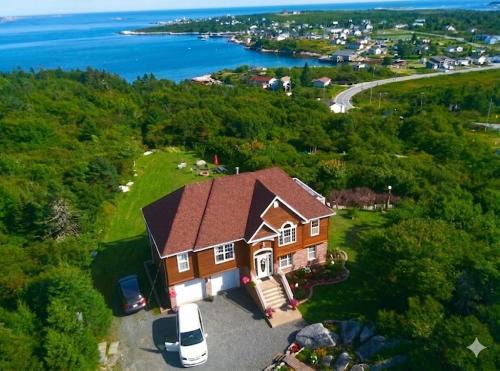 Terence Bay House | Panoramic Sunrise House