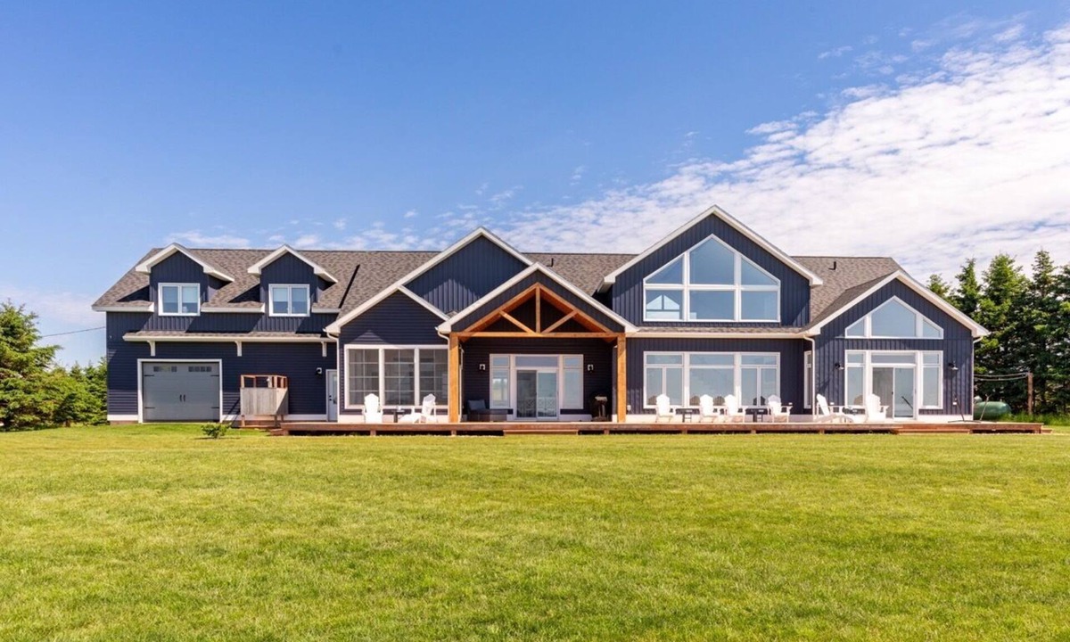 Little Pond House | Paradise Found - Luxury Oceanfront Beach House in Souris PEI