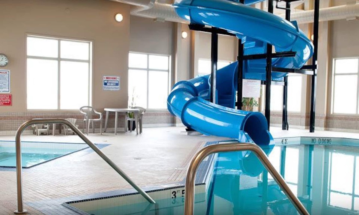 Valleyview Hotel | Paradise Inn & Suites Valleyview