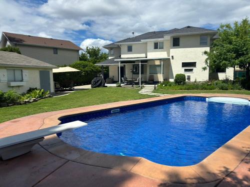 South Central Villa | Park side Basement 2 bedroom suite