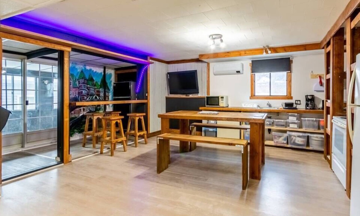 Les Rivieres Apartment | Peaceful room in the city center