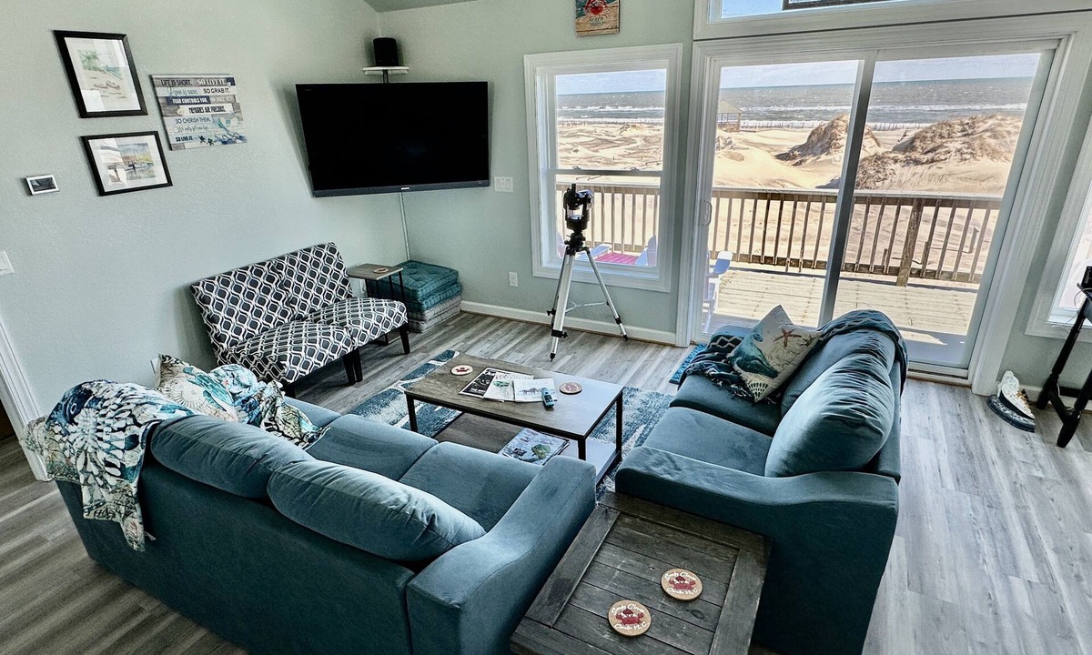 Corolla House | Perfect Beach Getaway - SunRise Views - Wild Horses! - Hot Tub - Fire Pit