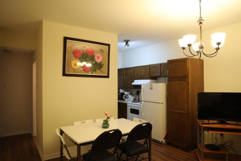 Centretown Ski Chalet | Perfect location house unit1 in downtown Ottawa
