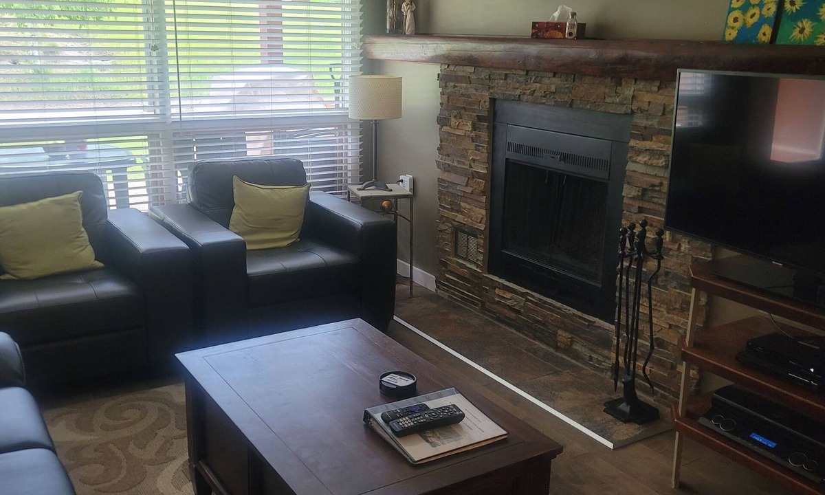 Panorama Condo | Perfect location One Bedroom Townhome: True Ski to Door!