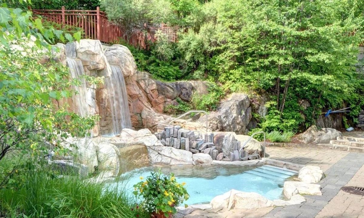 Tremblant-Les-Eaux Condo | Perfect modern Getaway