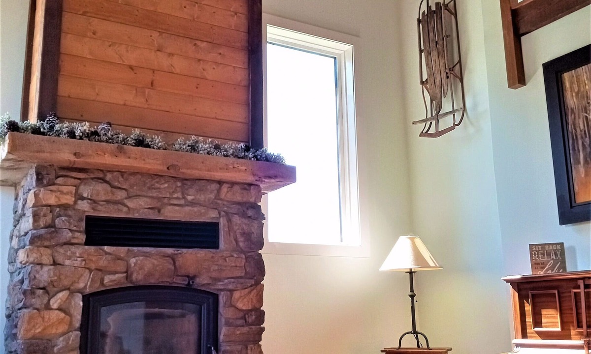 Invermere House | Perkin Lodge