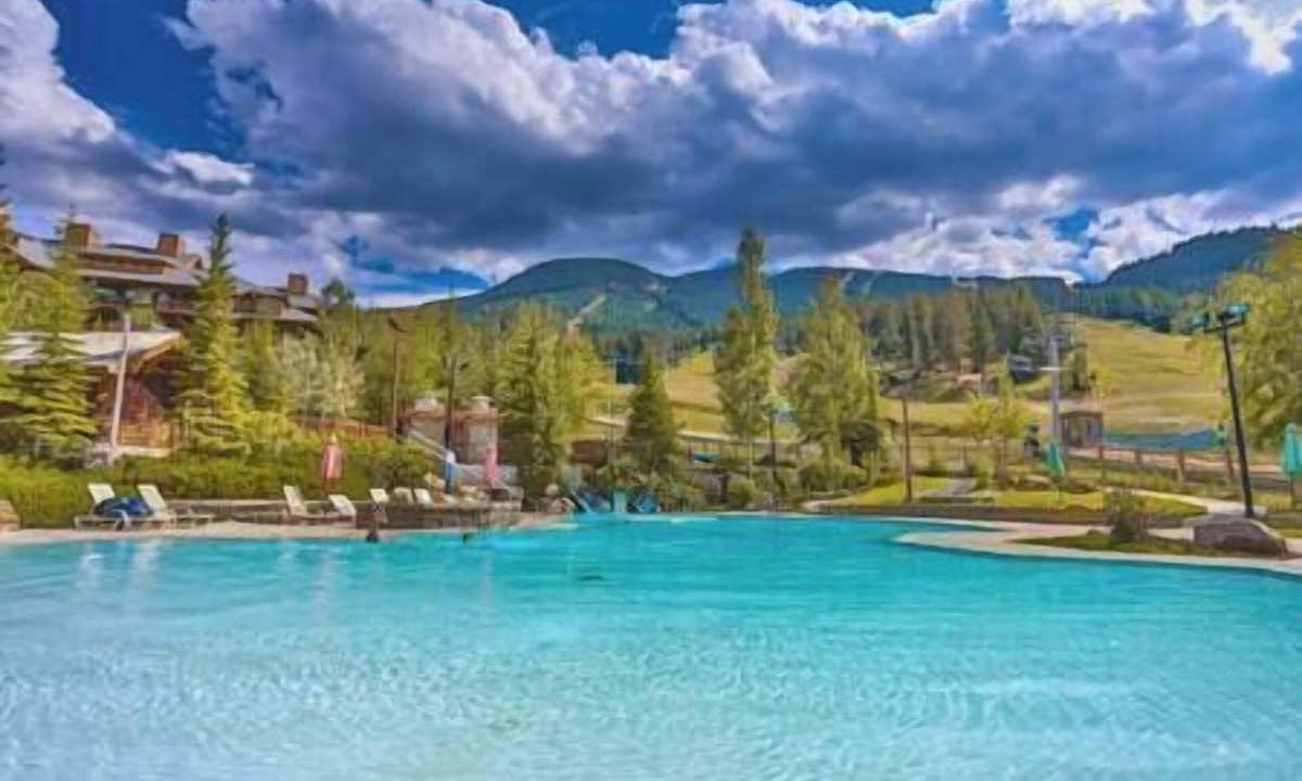 Panorama Apartment | Pet-friendly 2 bedroom at 1000 Peaks Summit Lodge