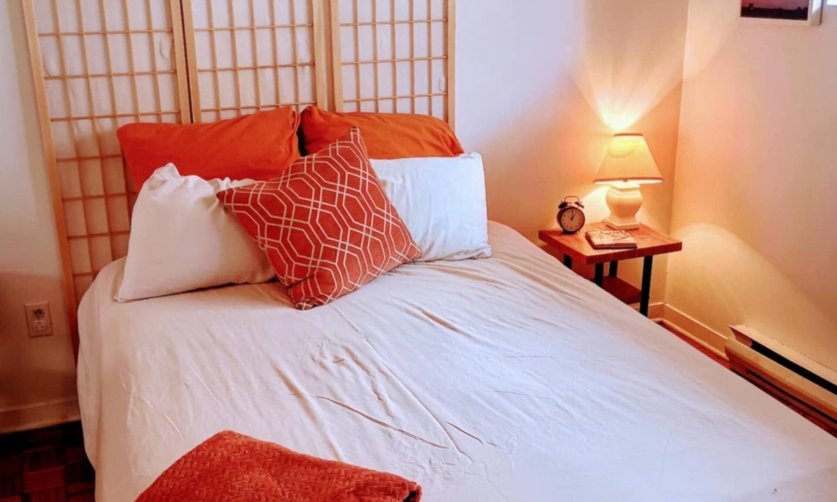 Plateau Mont Royal Apartment | Plateau Hideaway - Pets Welcome!