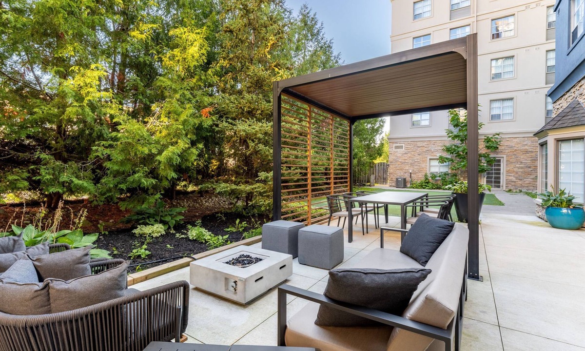 Westminster Apartment | Premium 2BR Suite w/Kitchen | Breakfast + Pool