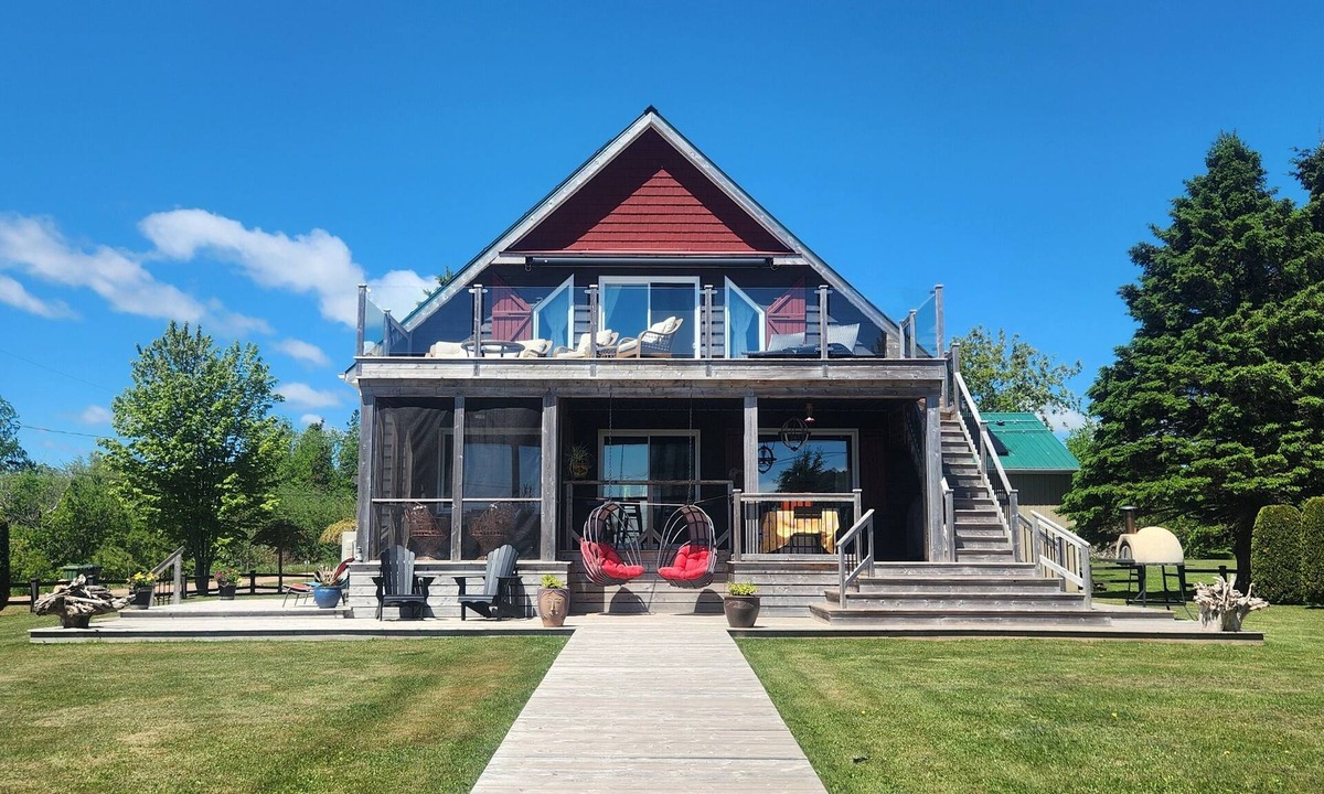 Tyne Valley Cottage | Prince Edward Island, Canada.Book Early: Receive 10% Week of June 19- 26, 2027