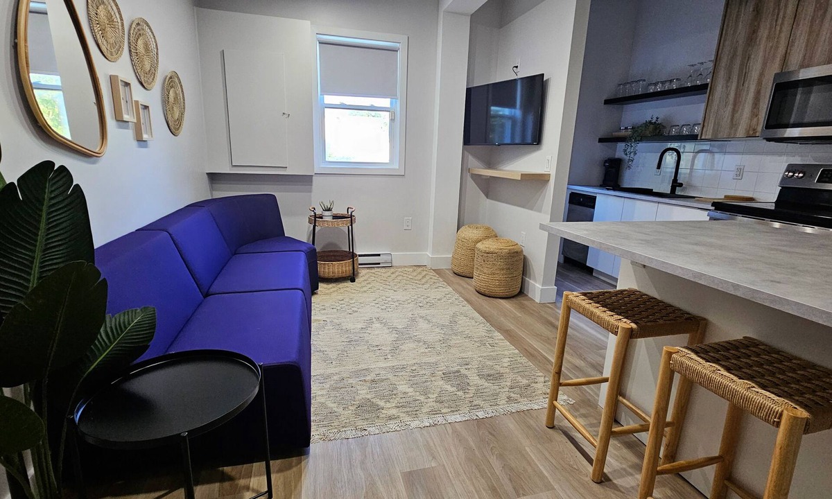Prospect Bay House | Private, Modern Boho Detached Suite