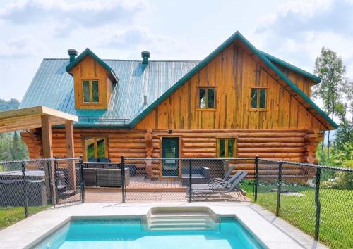 Saint Come Ski Chalet | Private Pool - Spa - Pool Table - Le St-Come