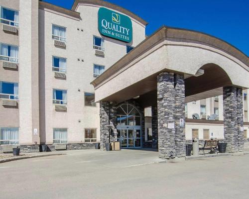 Grande Prairie Hotel | Quality Inn & Suites
