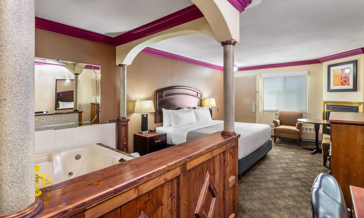 High Level Hotel | Quality Inn & Suites
