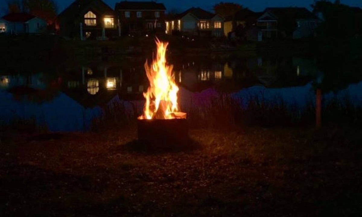 Casselman House | Quiet Riverfront , Pet friendly