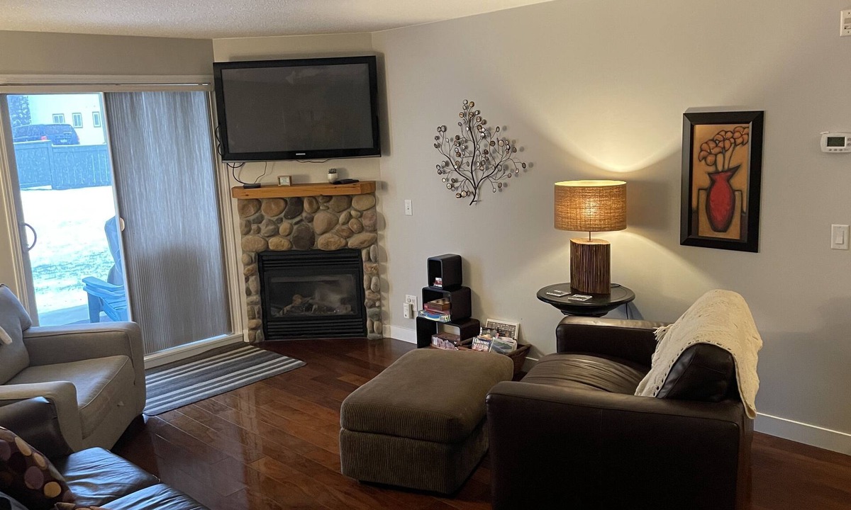 East Kootenay Condo | Radium Cozy Condo @The Peaks