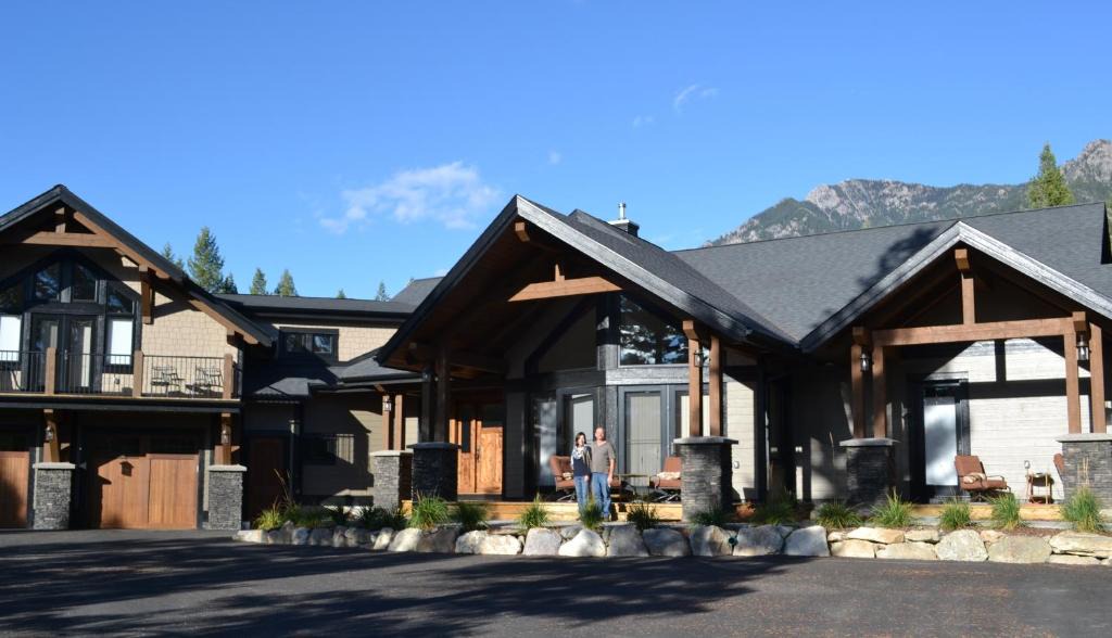 Radium Hot Springs Apartment | Radium Elk Park B & B