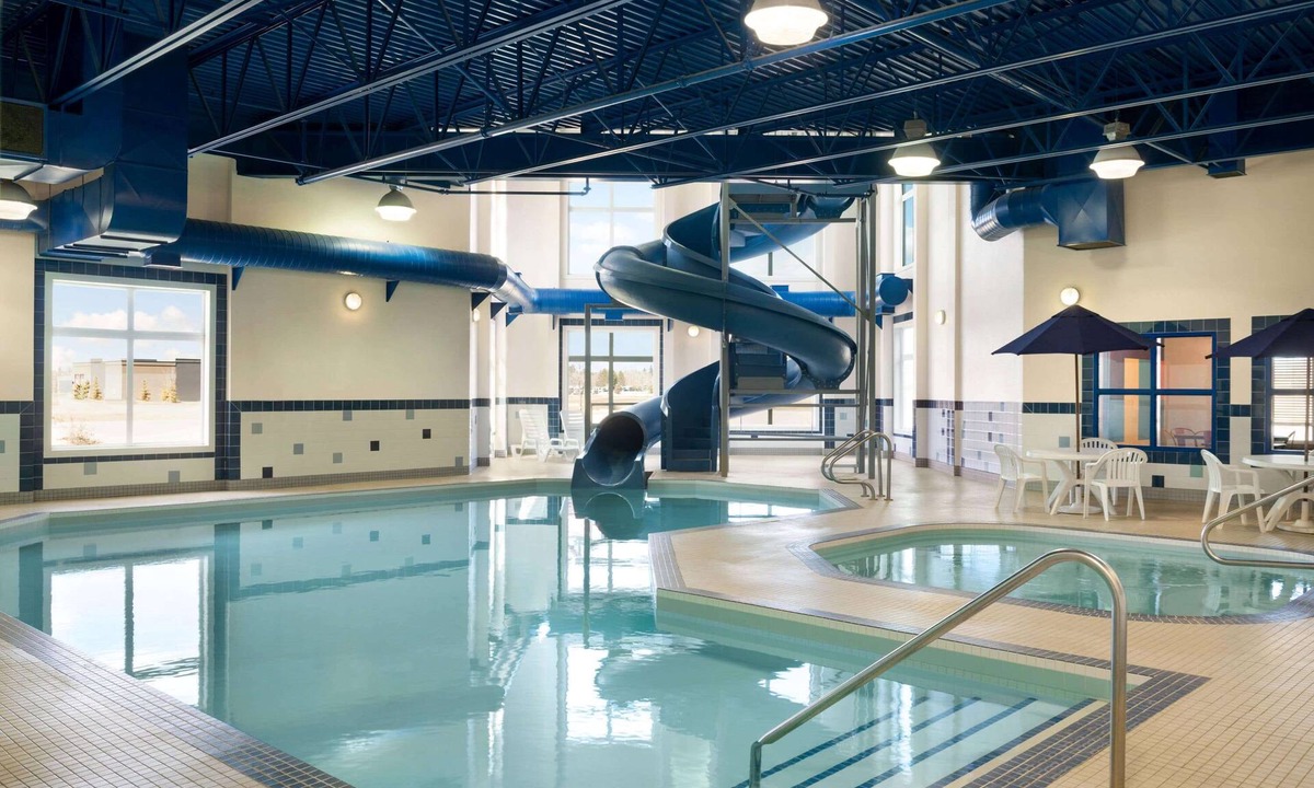 Drayton Valley Hotel | Ramada by Wyndham Drayton Valley