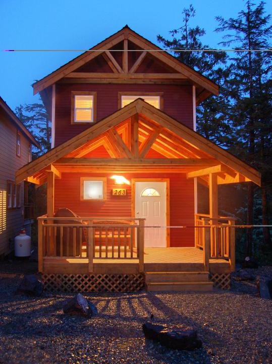 Ucluelet Resort | Reef Point Cottages