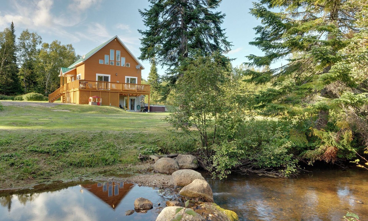 Baie-St-Paul House | Relaxation and the river