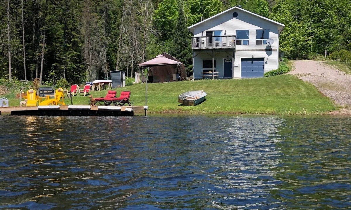 Ryerson House | River Lea Cottage-on the Majestic Magnetawan River-EASTER DISCOUNT! 4 nights!