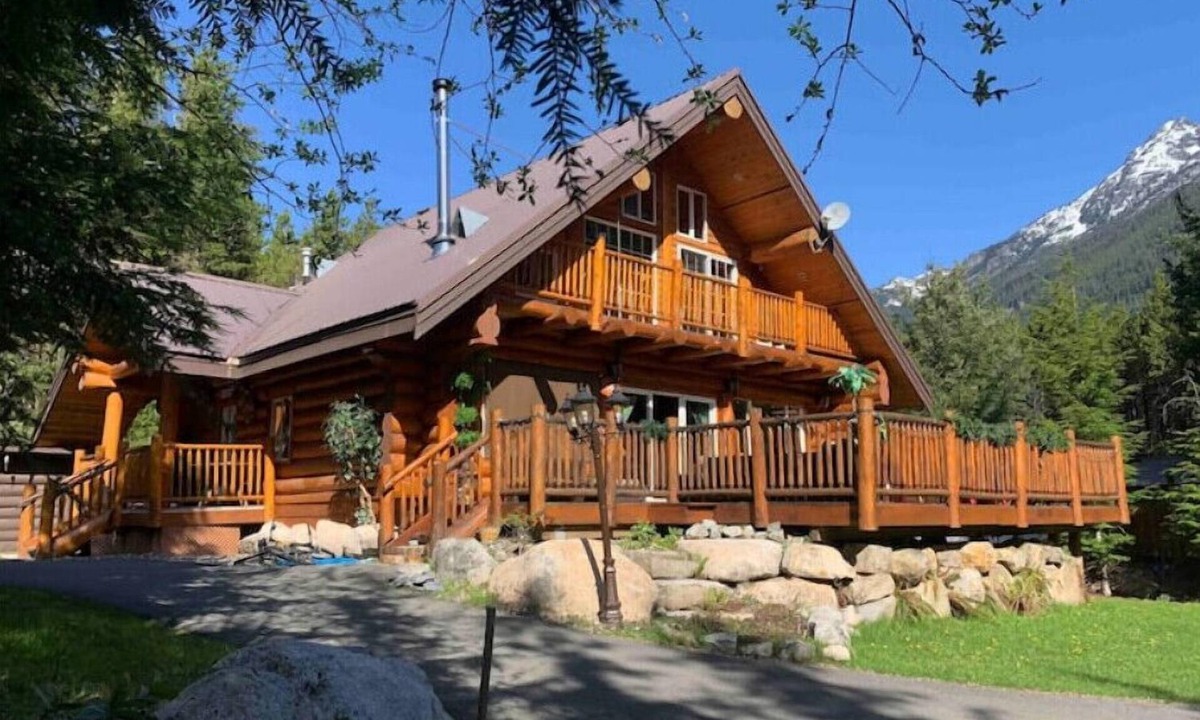 Popkum Ski Chalet | River Valley Lodge - The Best of BC