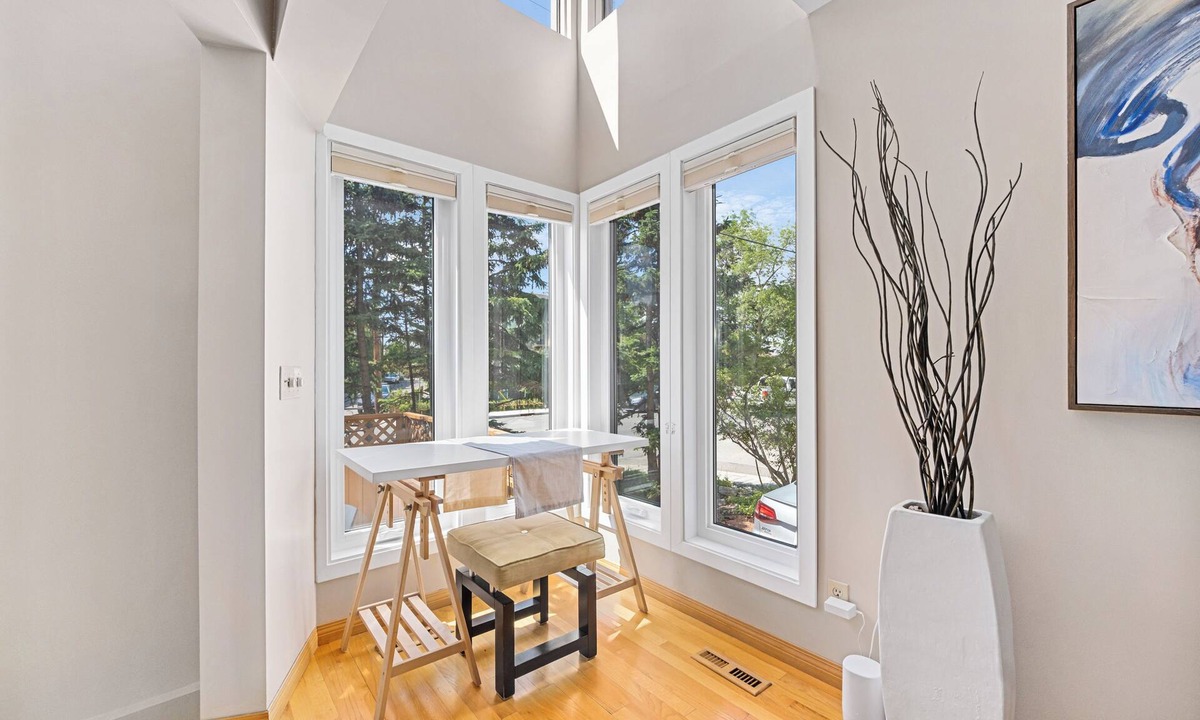 Shaganappi House | RIVERside Sleeps 10. minutes to Downtown!