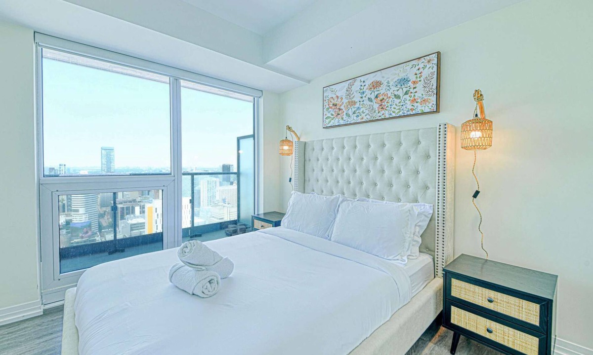 Garden District Hotel | RivetStays | The Jarvis Luxury Suite – 2 Bedroom Suite