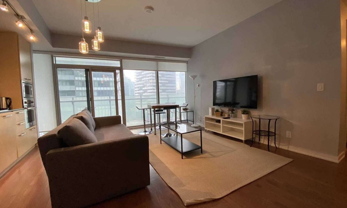 Toronto Entertainment District Hotel | RivetStays | The York City Suite – 3 Bedroom Retreat