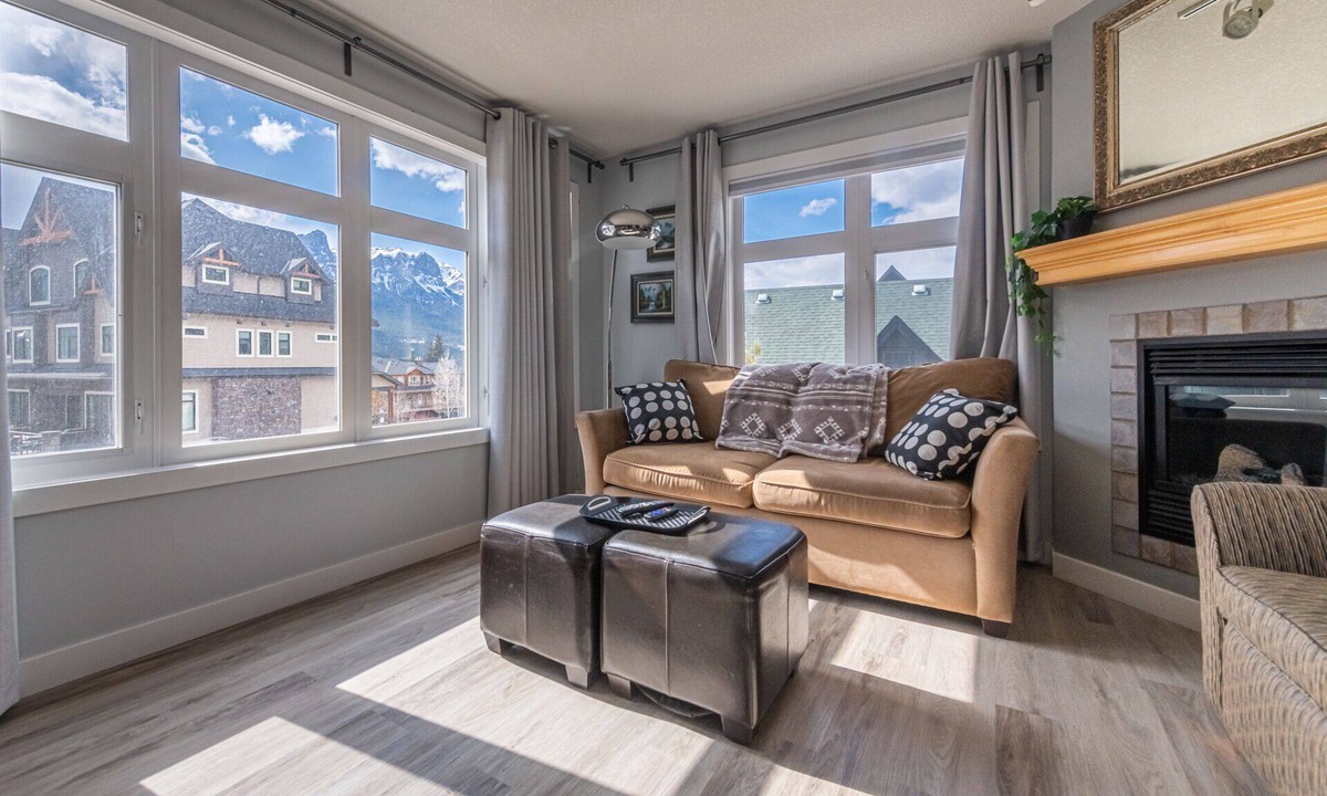 Cougar Creek Apartment | Rocky Mountain View Condo