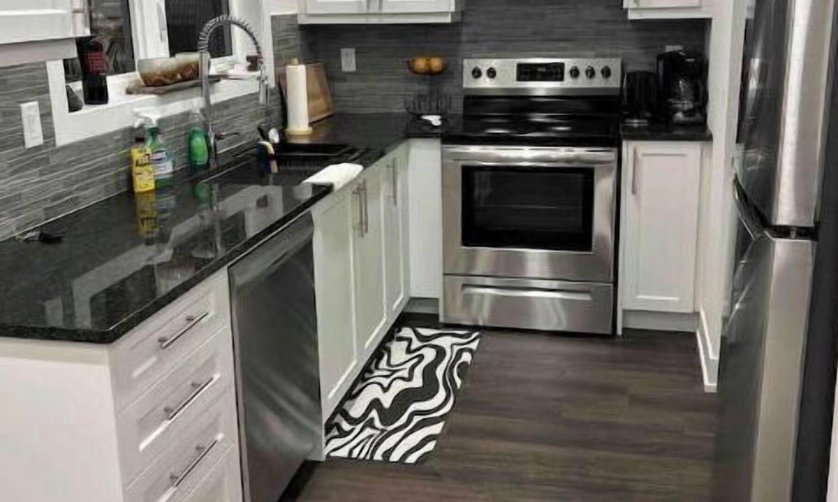 Richmond Hill House | roof top patio brand new modern urban home long term only