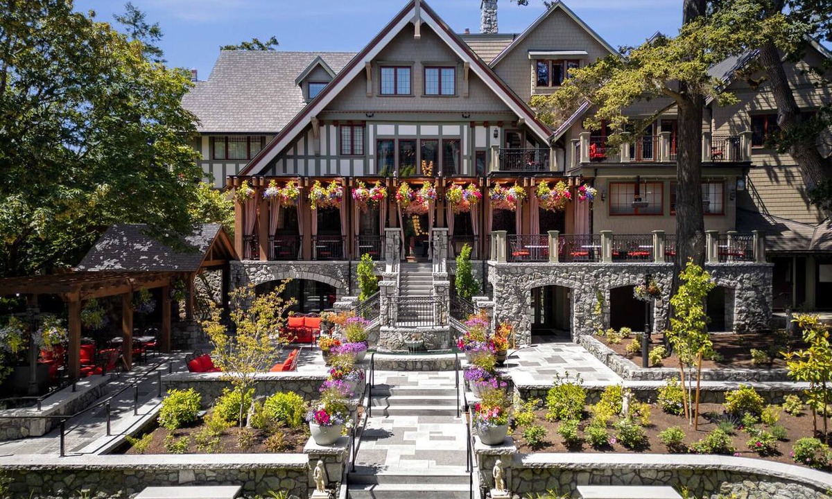 Esquimalt Hotel | Rosemead House