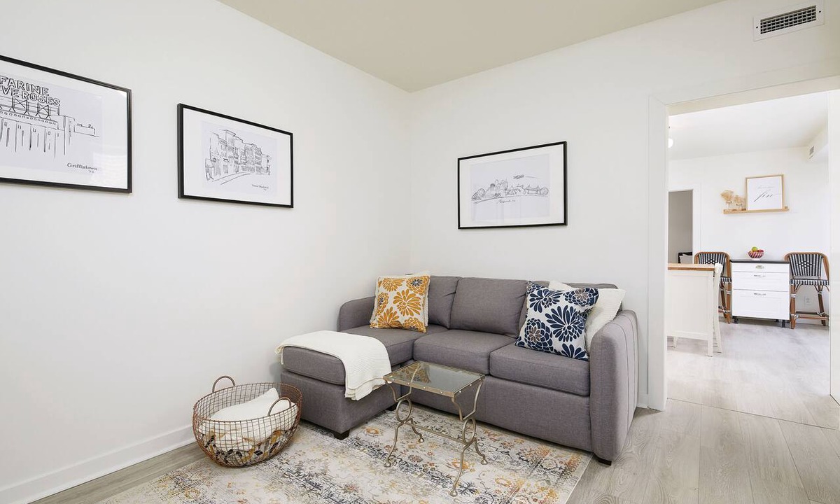 La Petite-Patrie Apartment | Rosemont Oasis 1BR 2BA near Metro