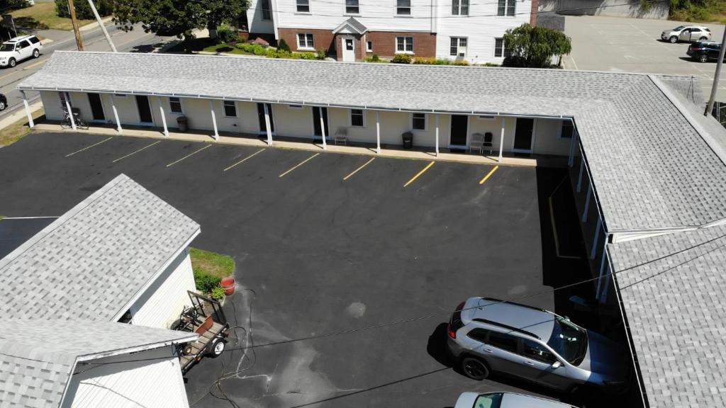 Hampton Hotel | Royale Coach Motor Lodge