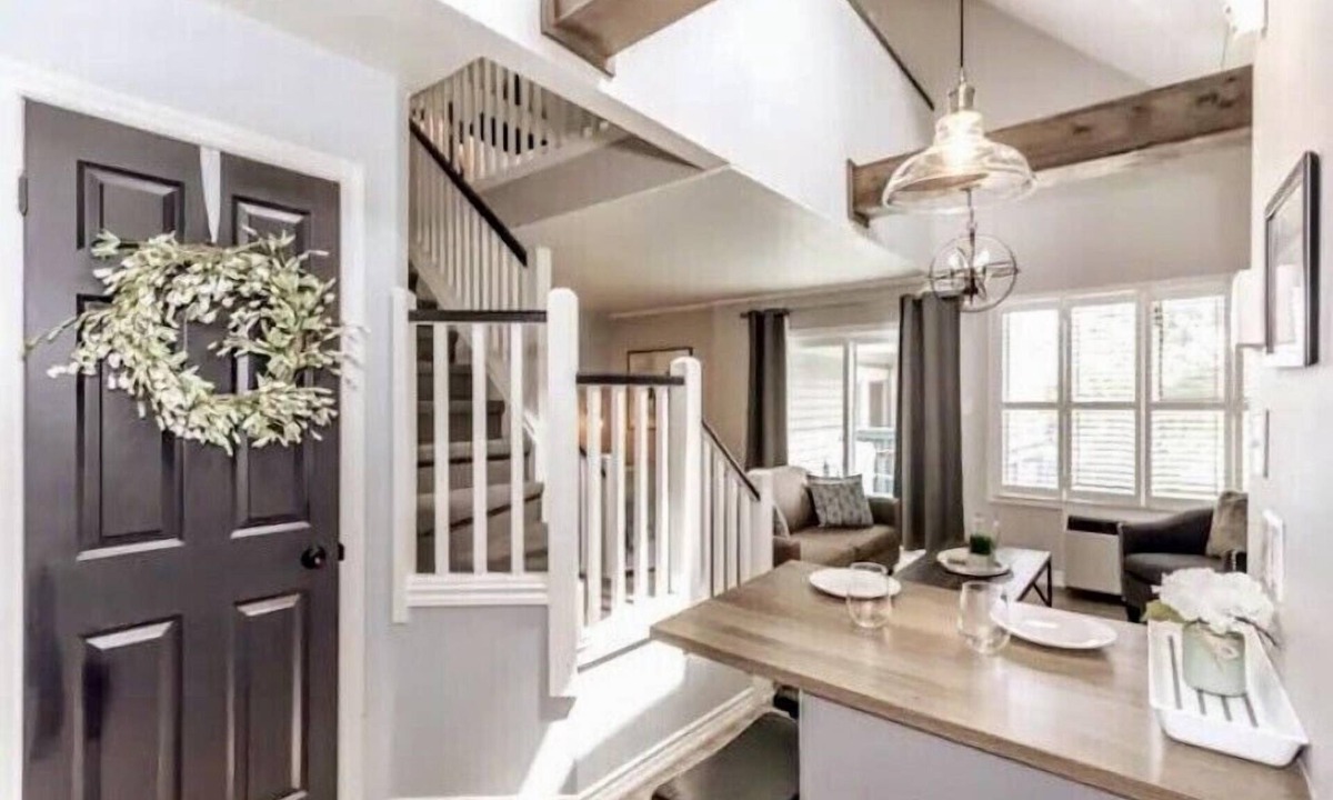 Craigleith House | Rustic Loft at Blue