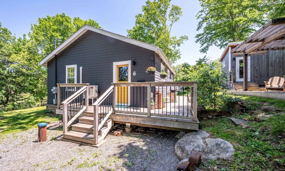 Halifax House | Salty Breeze Cottage