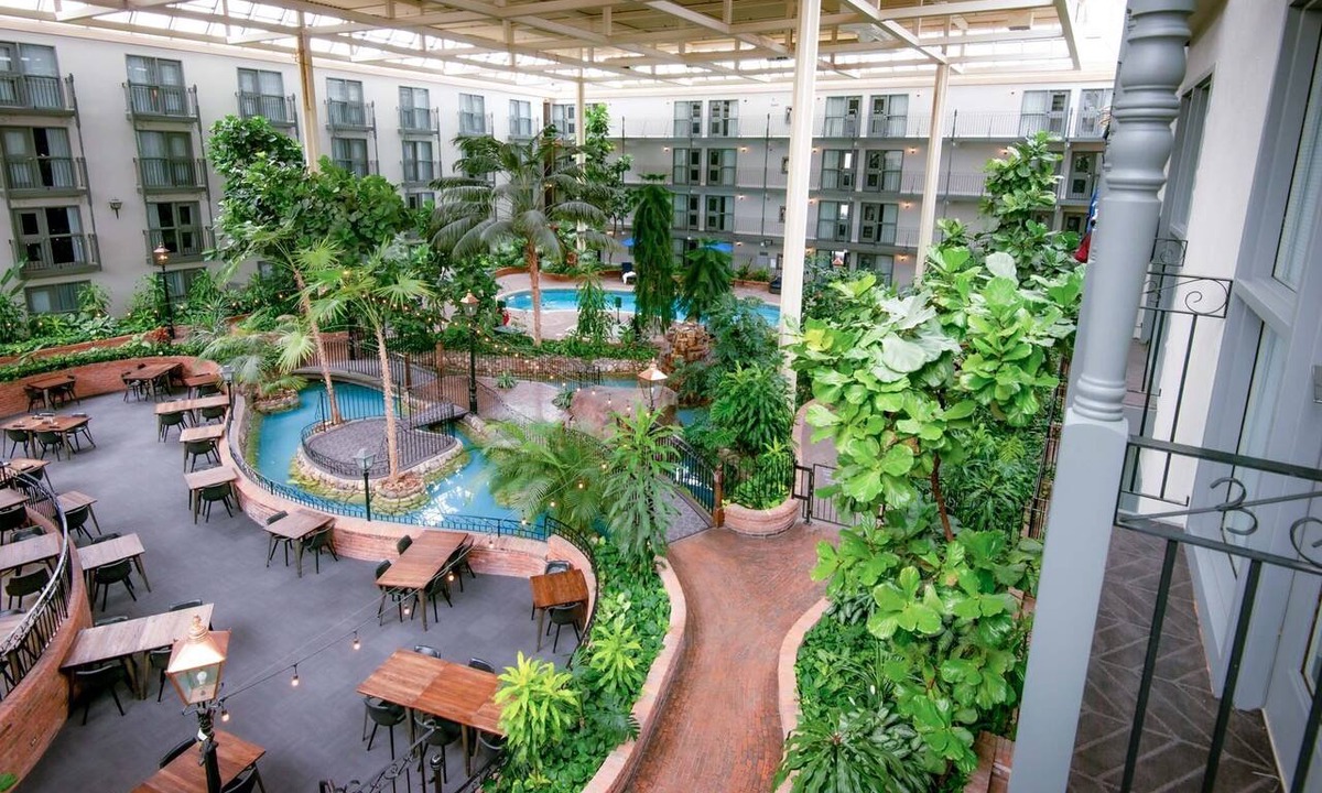 Downtown Hotel | Sandman Signature Lethbridge Lodge